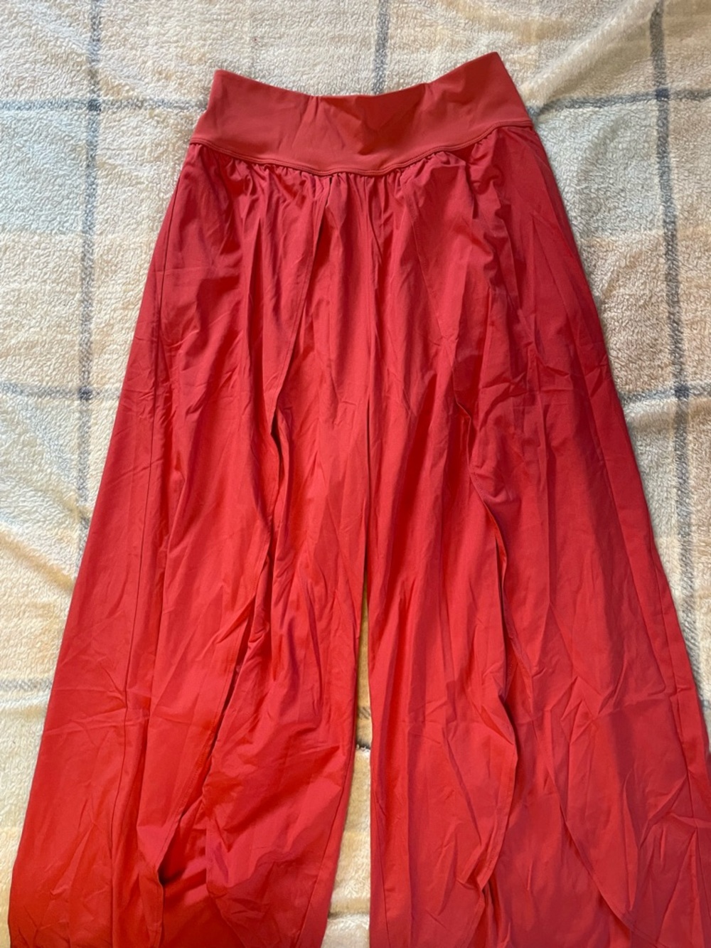 HALARA Wide Leg Flowing Pants in Red